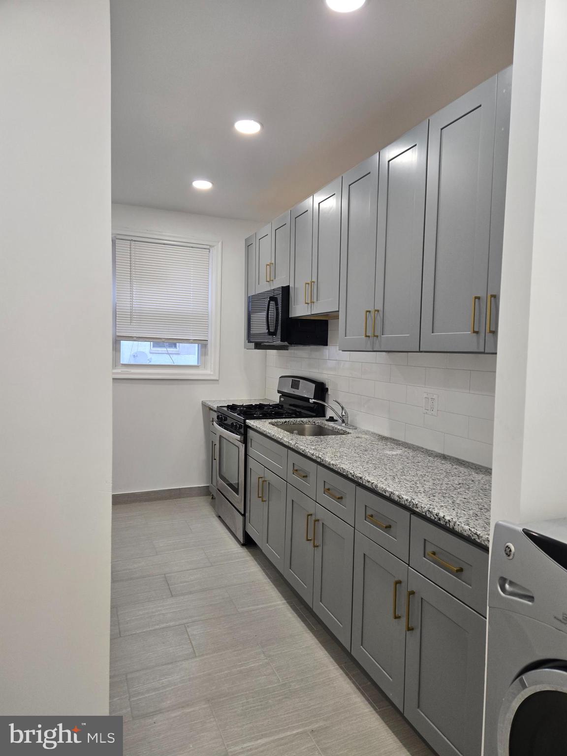 3513 VISTA STREET 1ST FLOOR