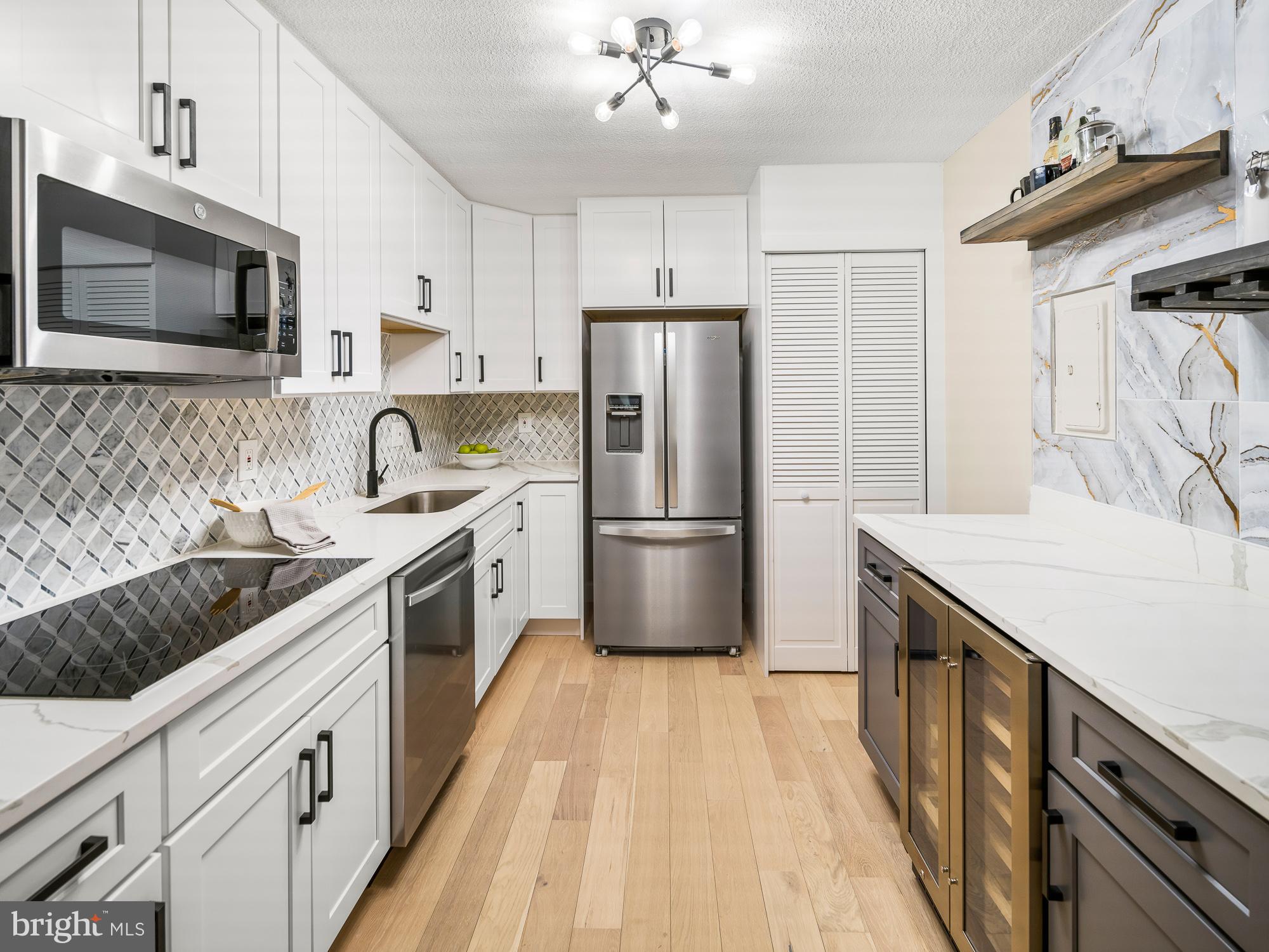 ROTONDA - Residential Lease