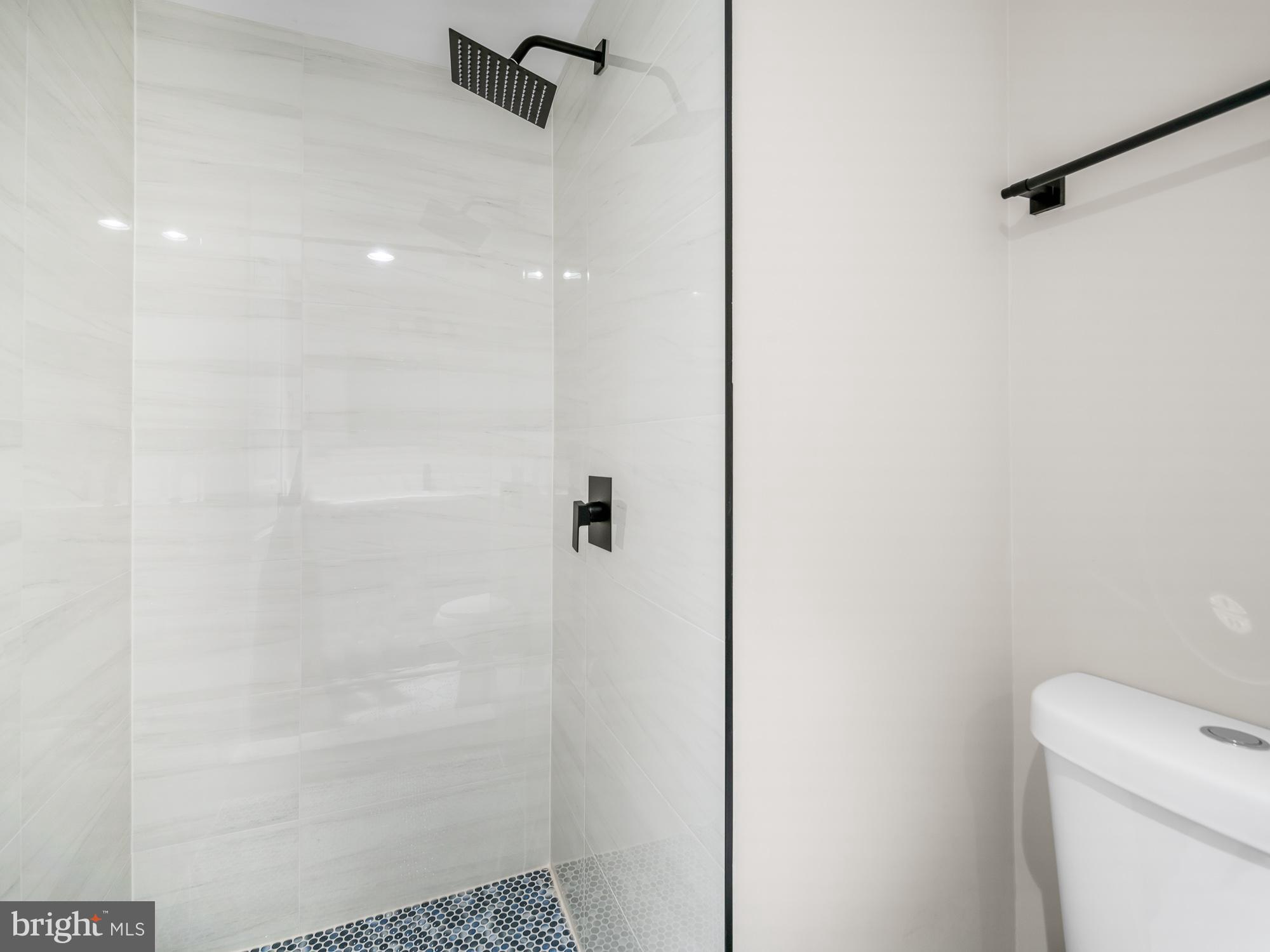 ROTONDA - Residential Lease