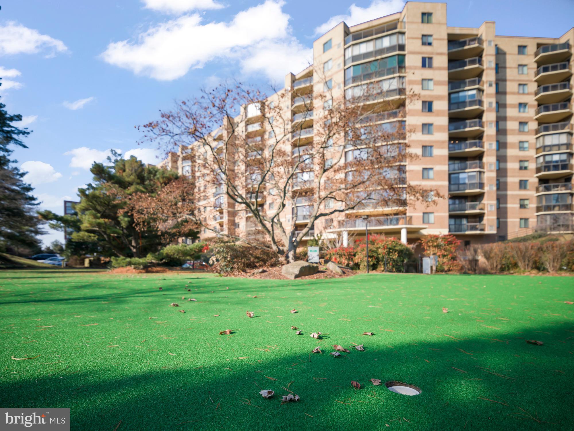 ROTONDA - Residential Lease