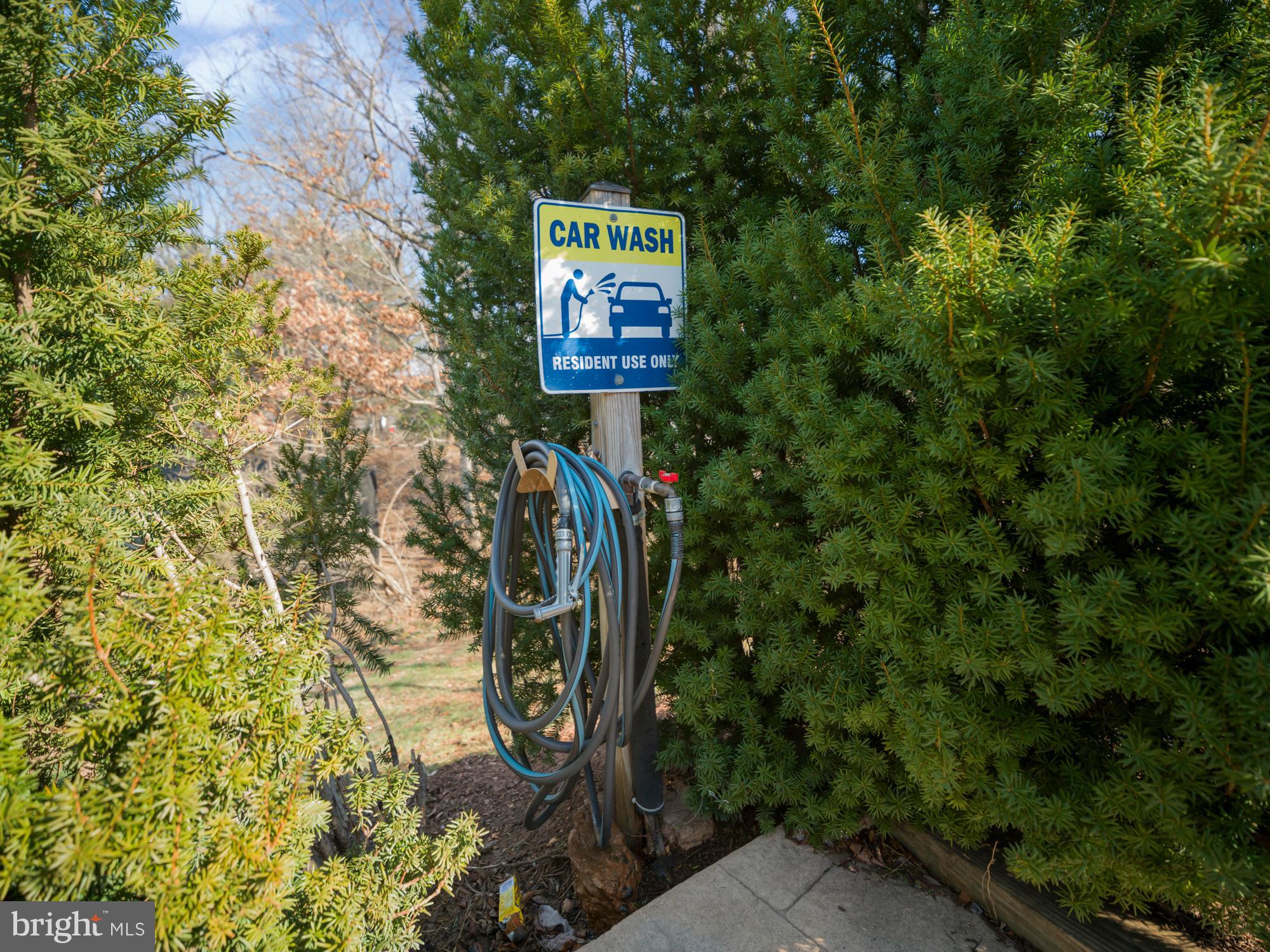 ROTONDA - Residential Lease