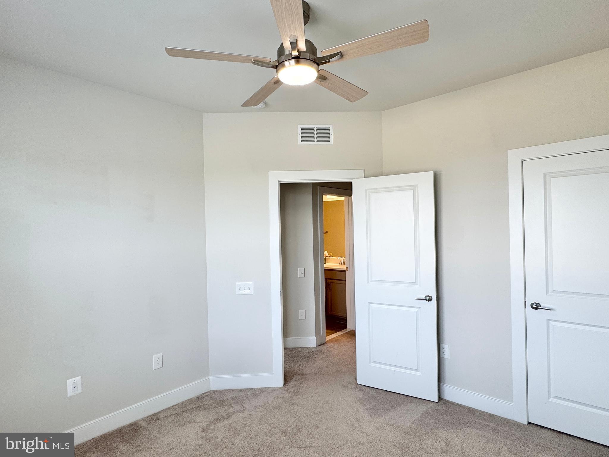 POTOMAC SHORES - Residential Lease