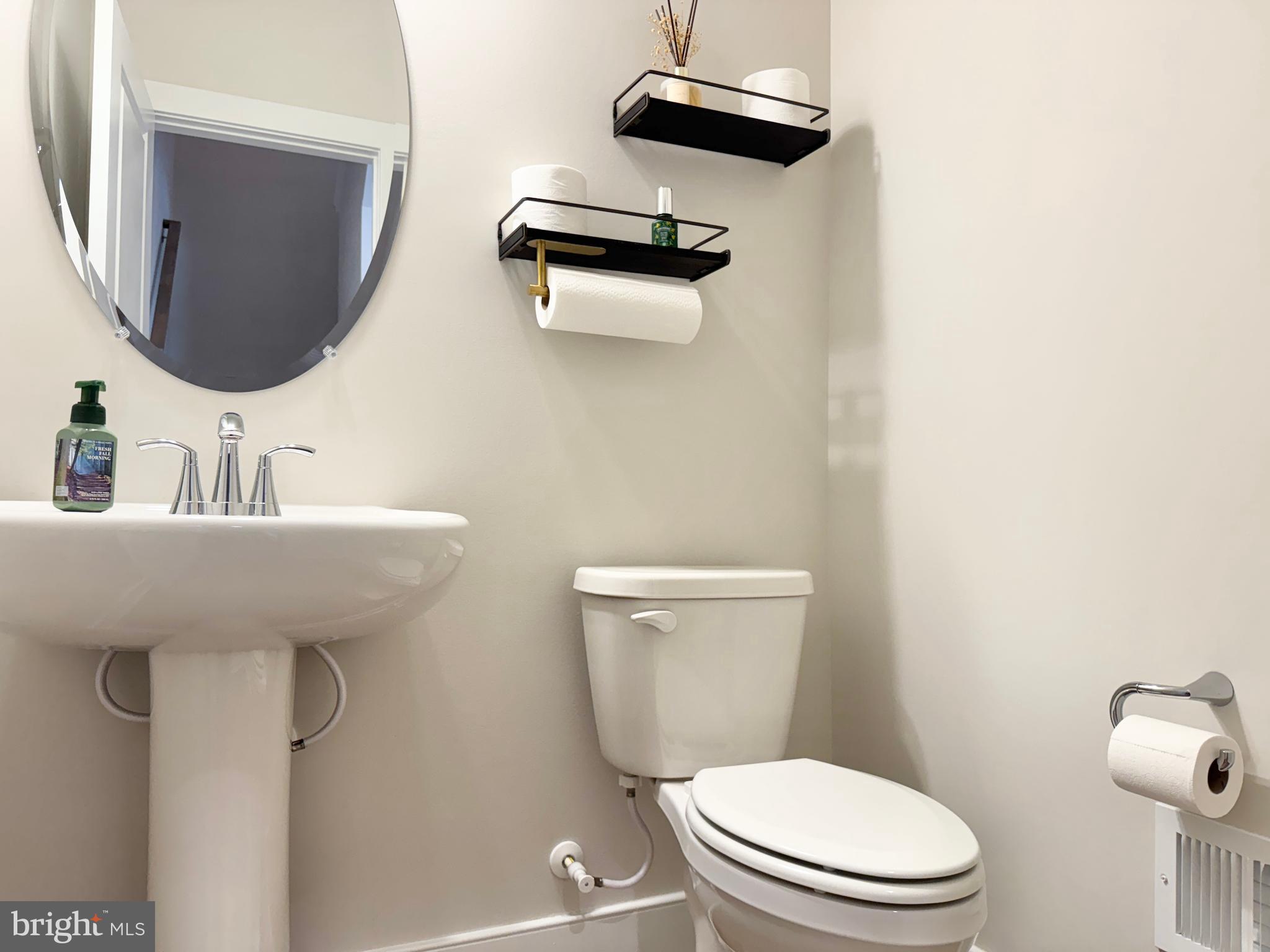 POTOMAC SHORES - Residential Lease