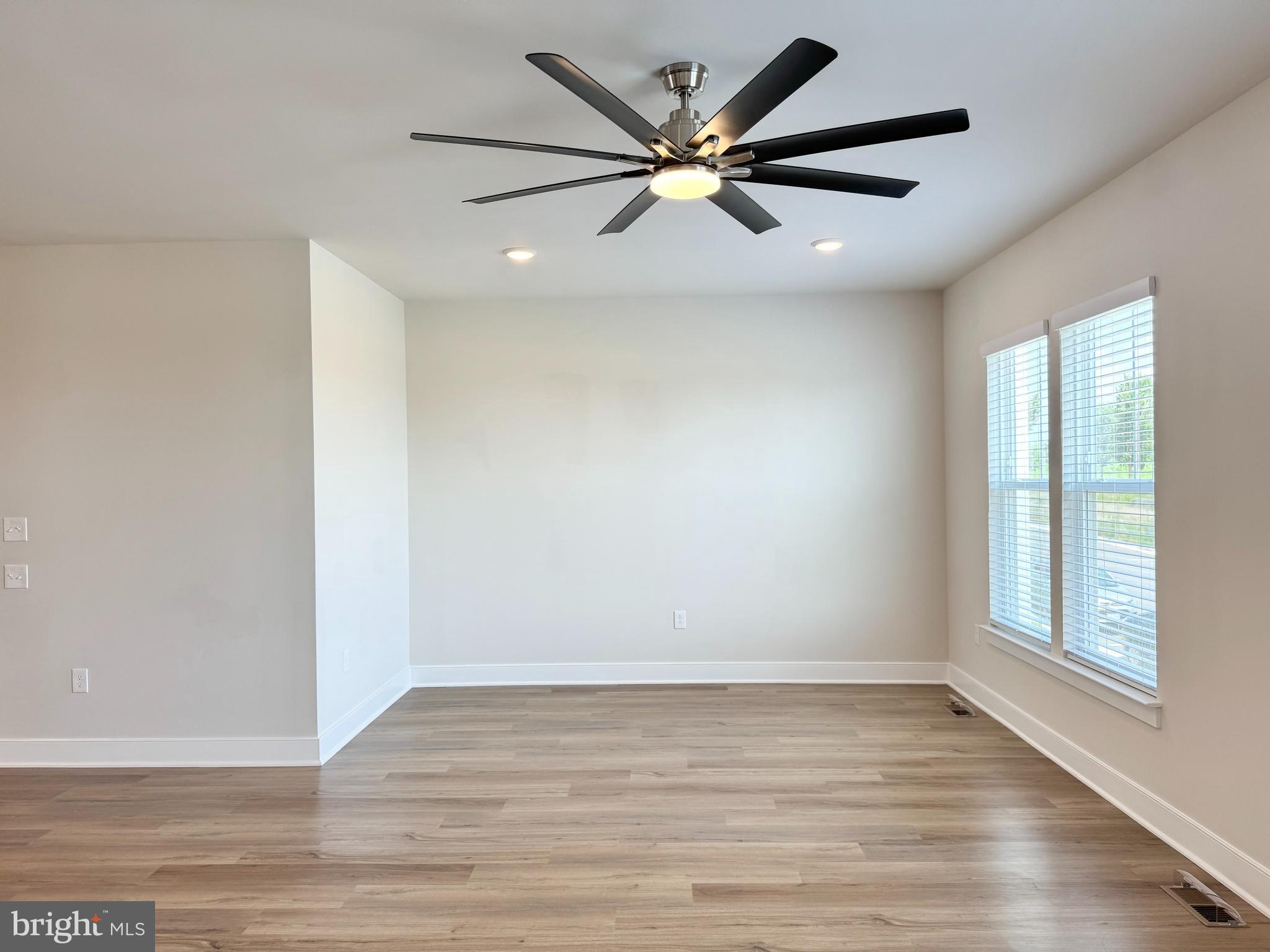 POTOMAC SHORES - Residential Lease