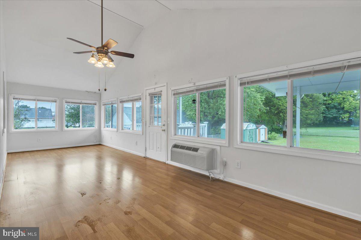 COOLRIDGE ACRES - Residential