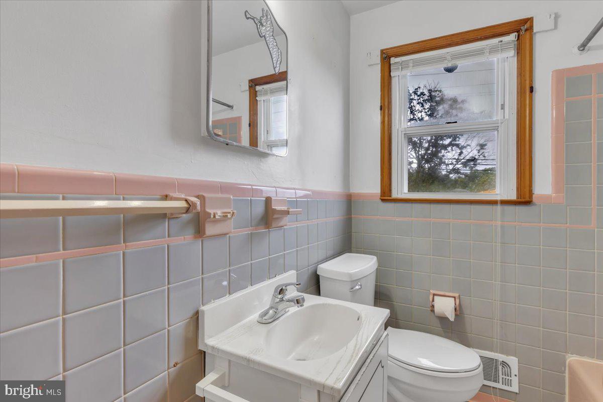 COOLRIDGE ACRES - Residential