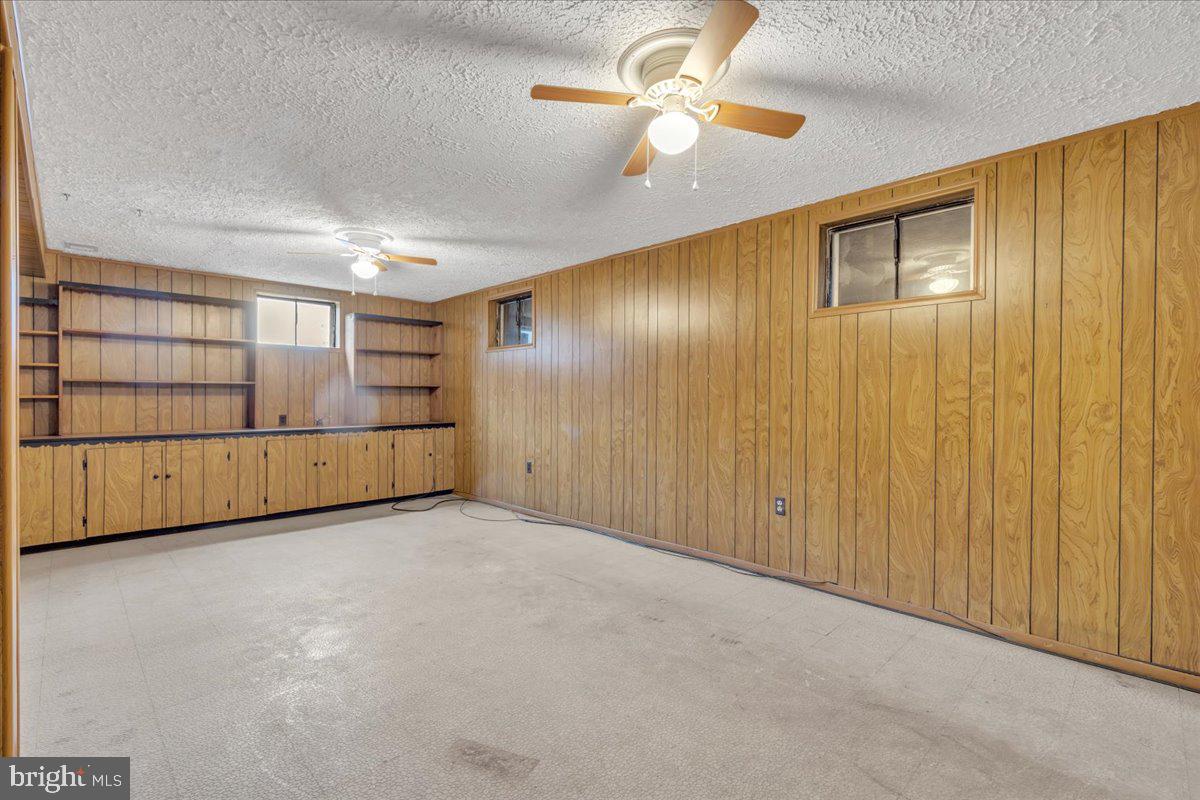 COOLRIDGE ACRES - Residential