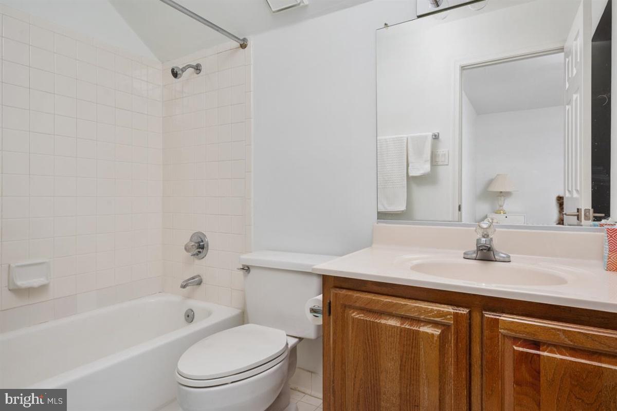 GREENS OF CROFTON - Residential