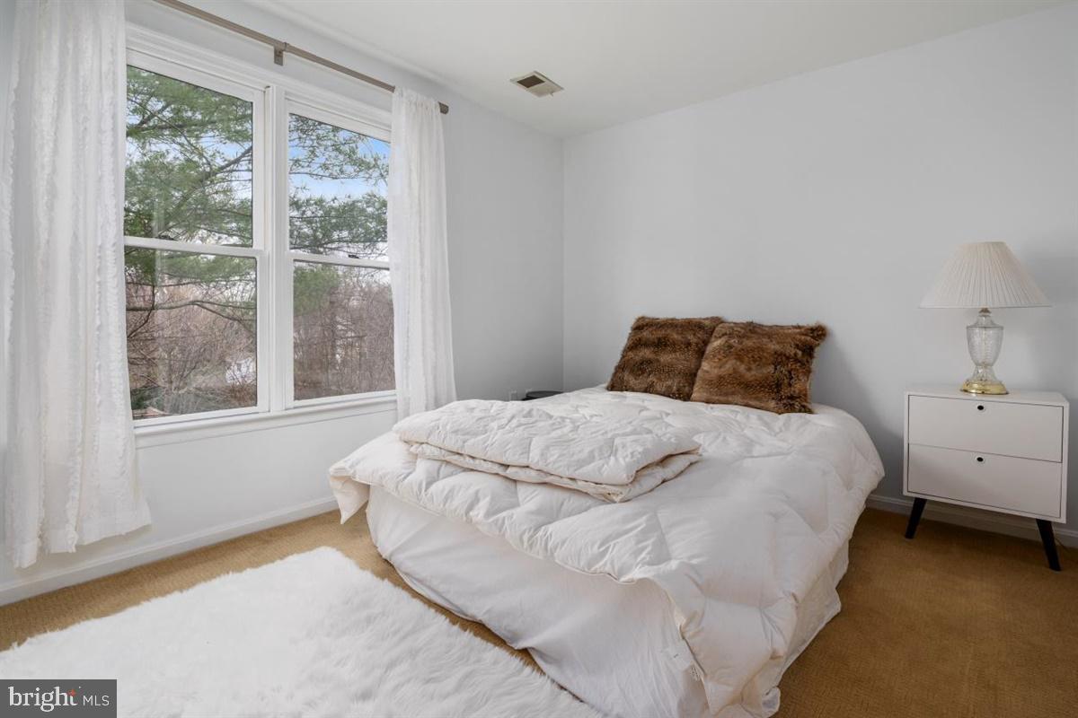 GREENS OF CROFTON - Residential