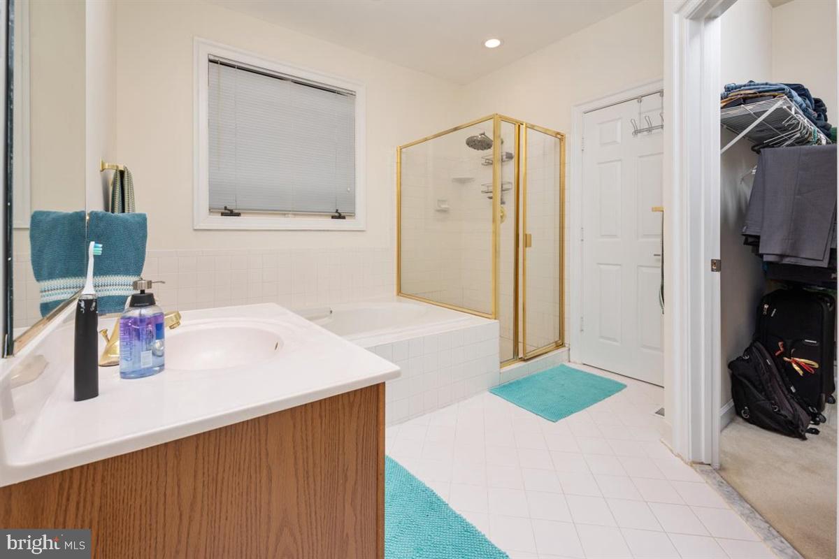 GREENS OF CROFTON - Residential