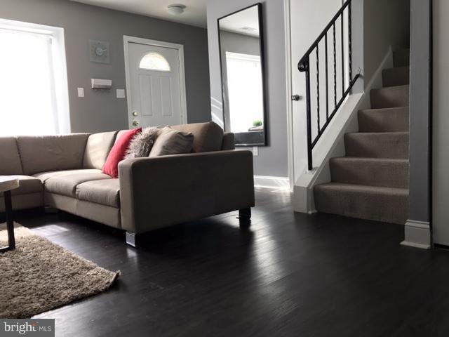 LONDON WOODS - Residential