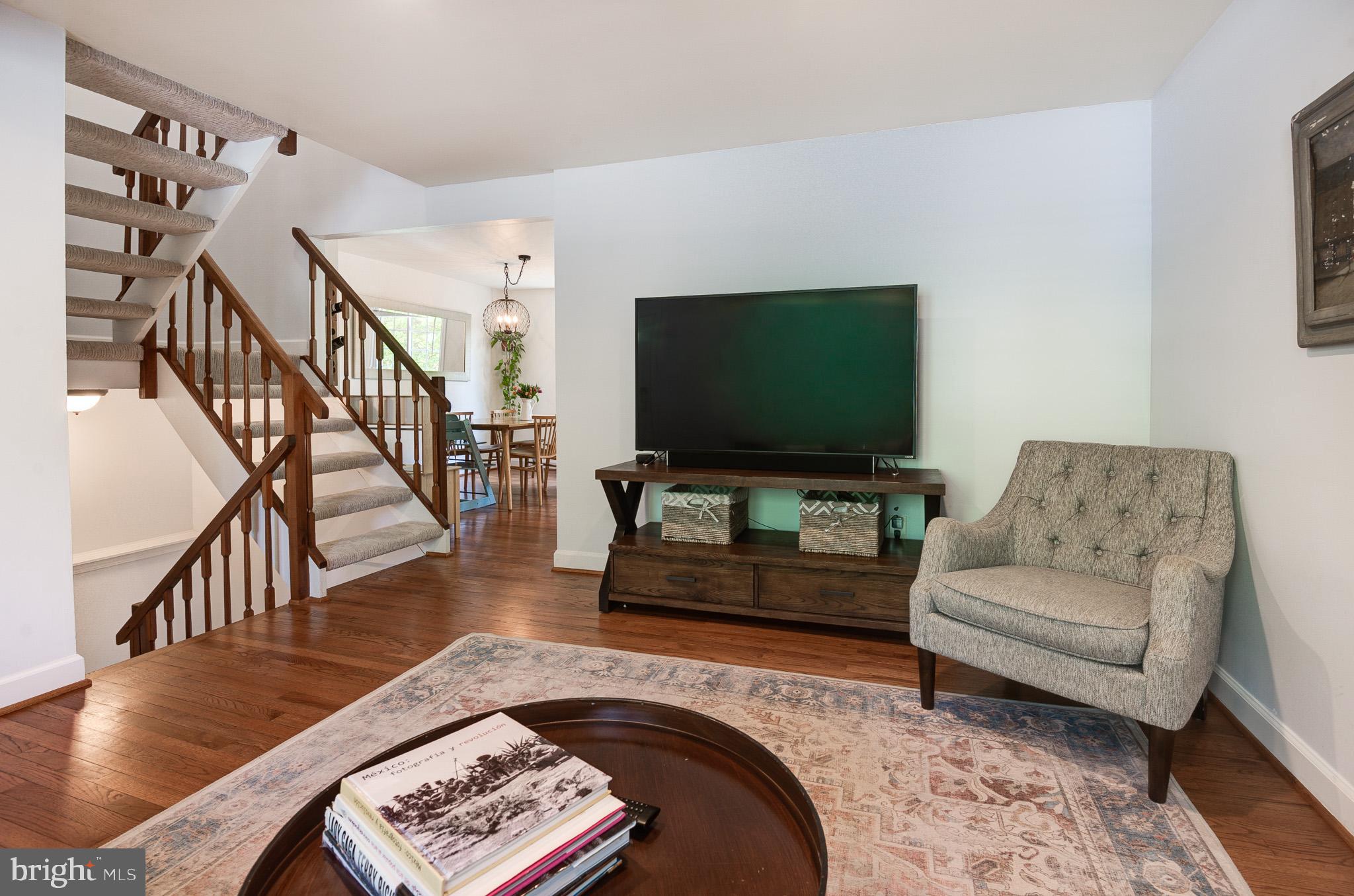 FLINT HILL MANOR - Residential