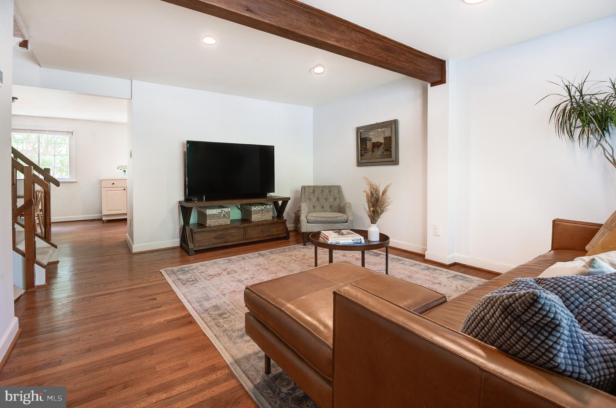 FLINT HILL MANOR - Residential