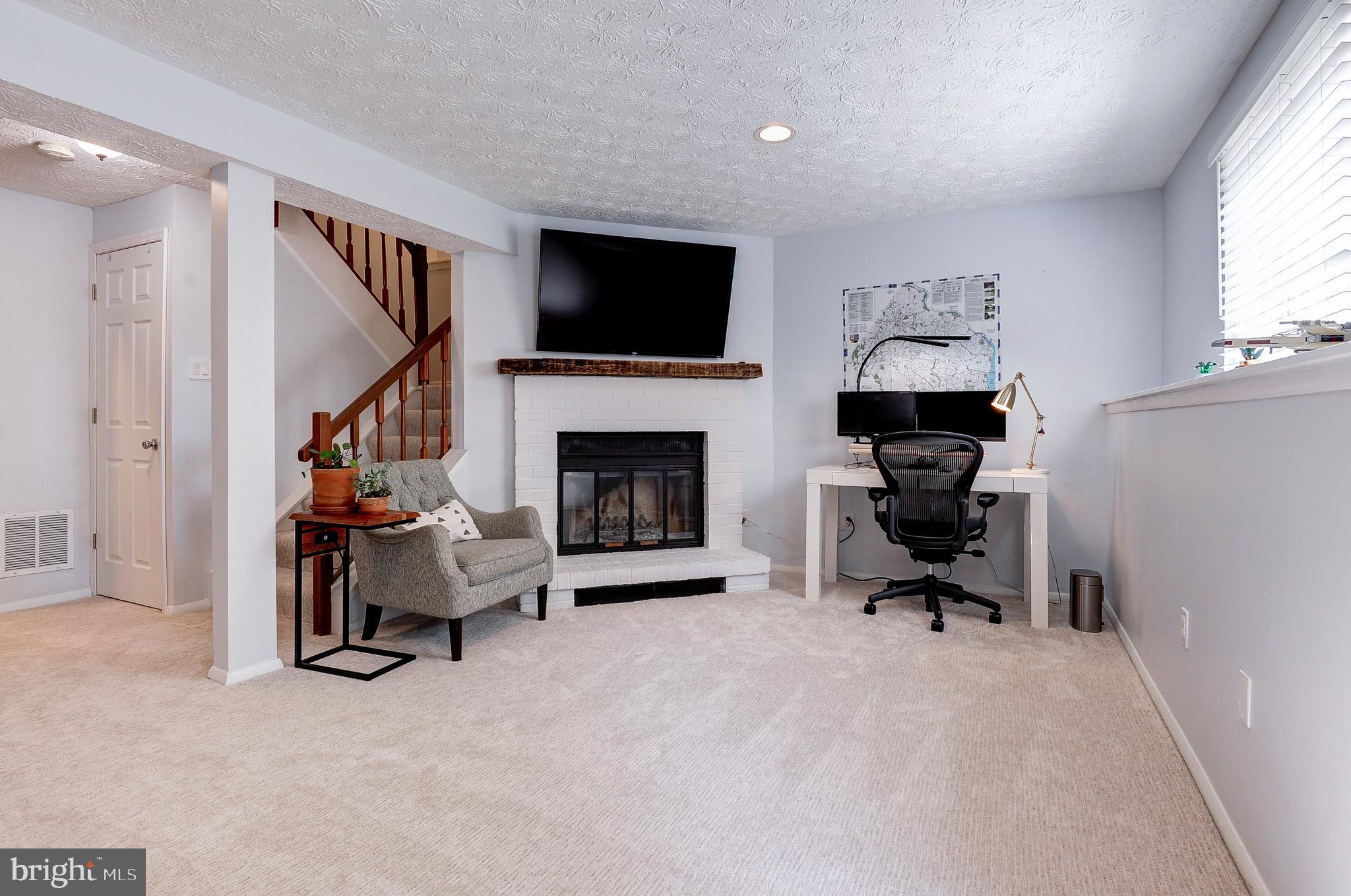 FLINT HILL MANOR - Residential