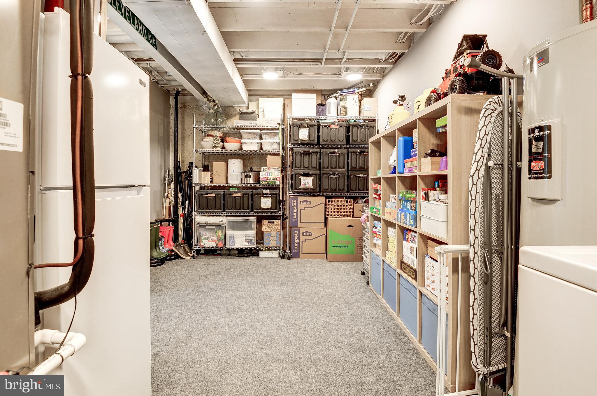 FLINT HILL MANOR - Residential