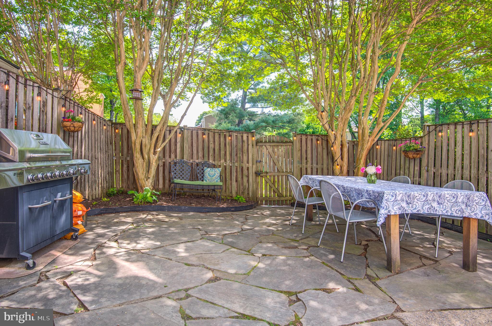 FLINT HILL MANOR - Residential