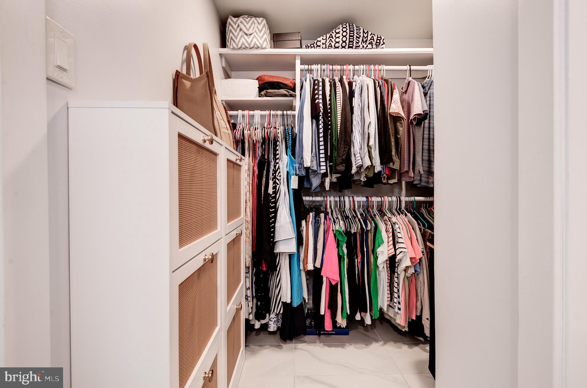 FLINT HILL MANOR - Residential