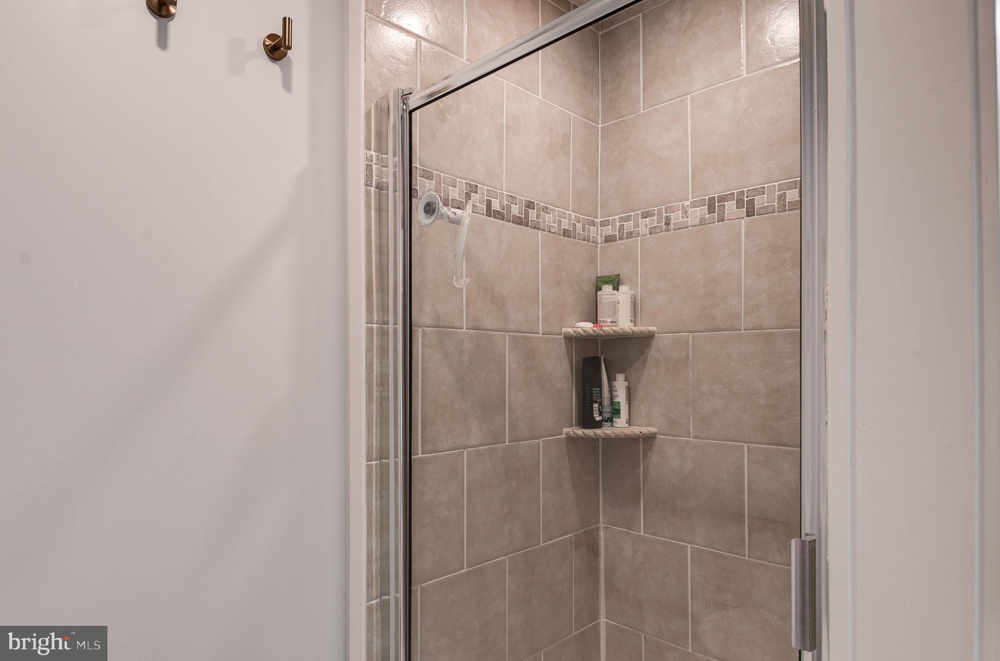 FLINT HILL MANOR - Residential