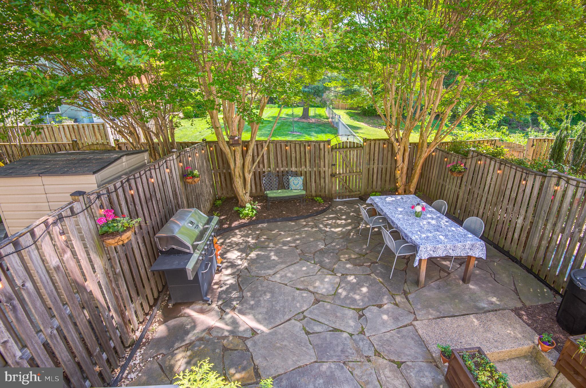 FLINT HILL MANOR - Residential