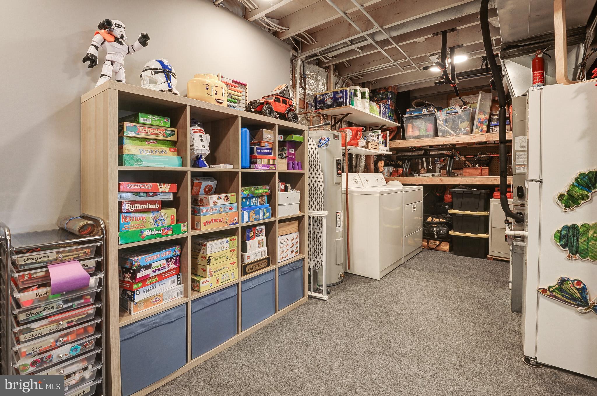 FLINT HILL MANOR - Residential