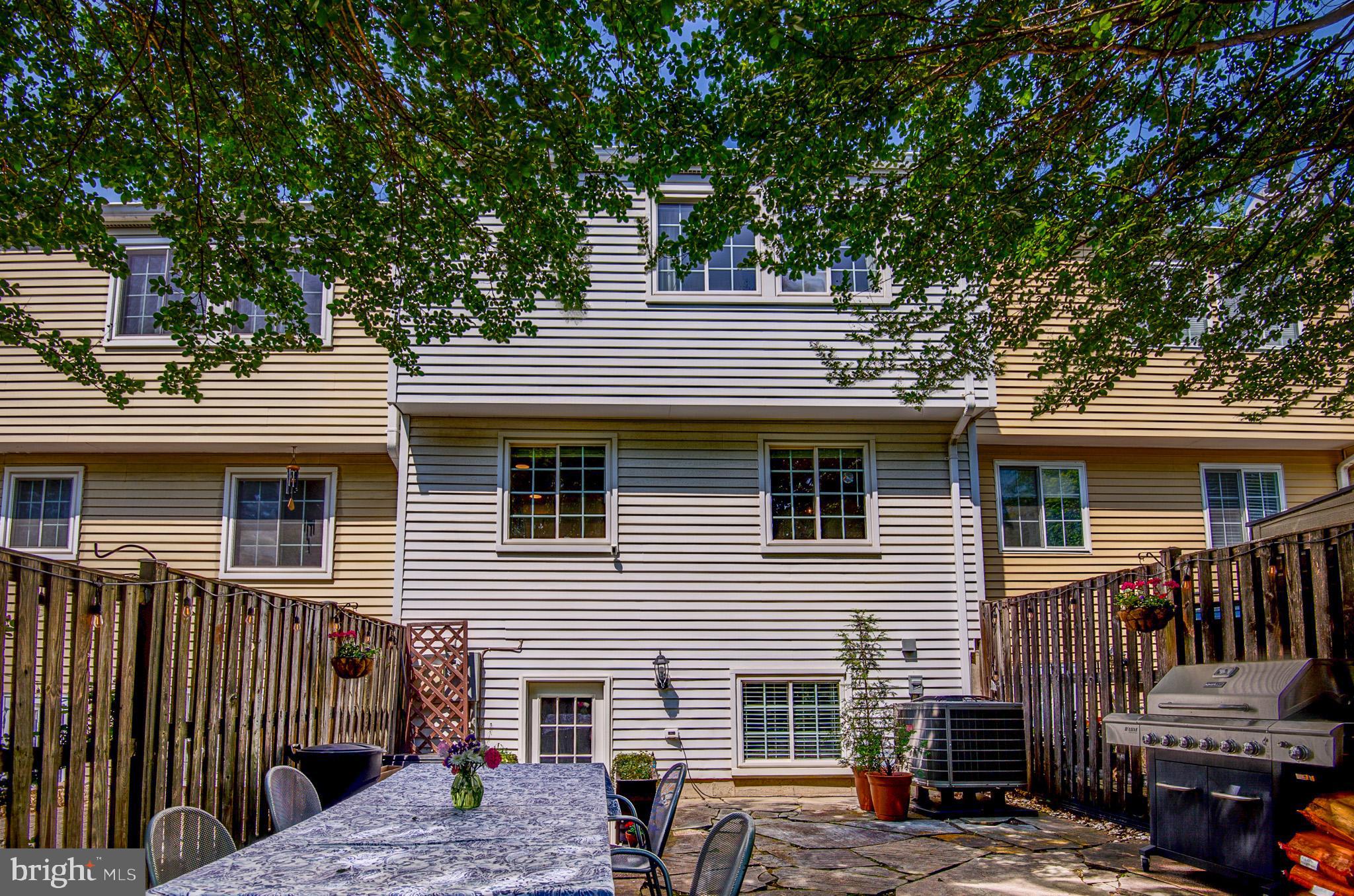 FLINT HILL MANOR - Residential