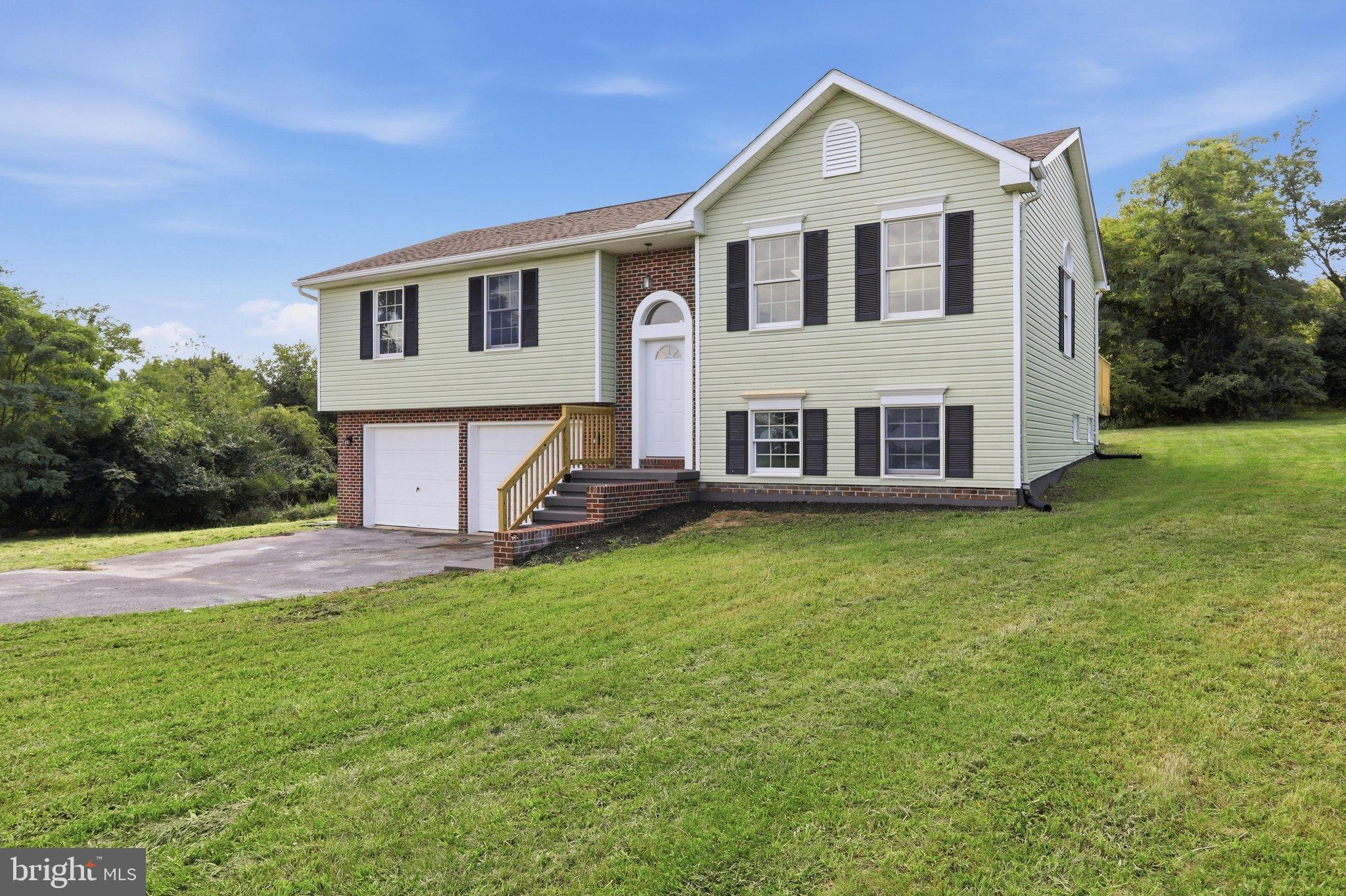 13835 MCINTOSH CIRCLE