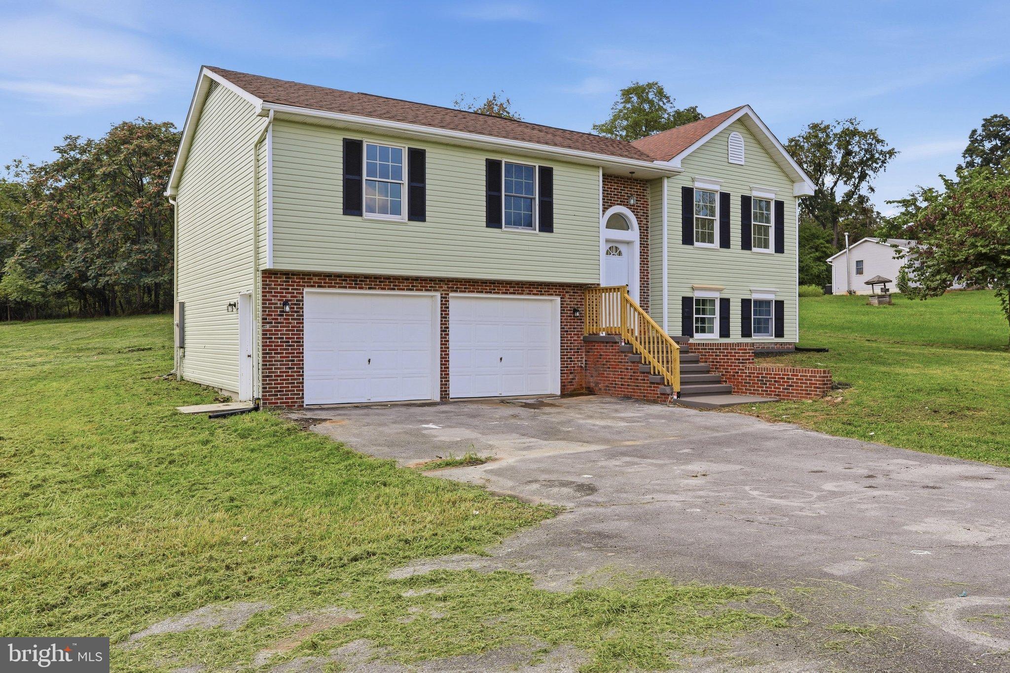 13835 MCINTOSH CIRCLE