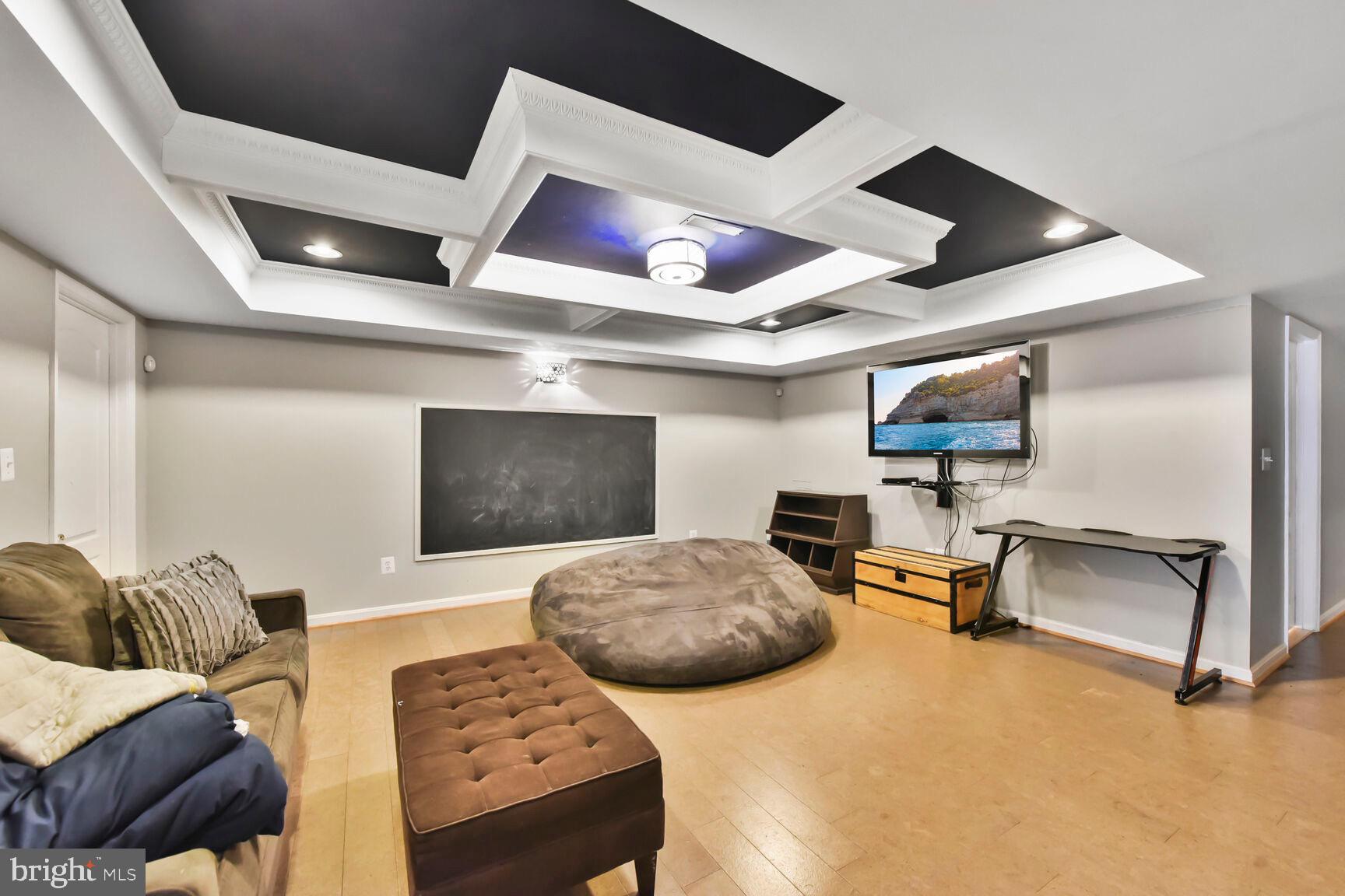 SIGNATURE AT BROADLANDS - Residential