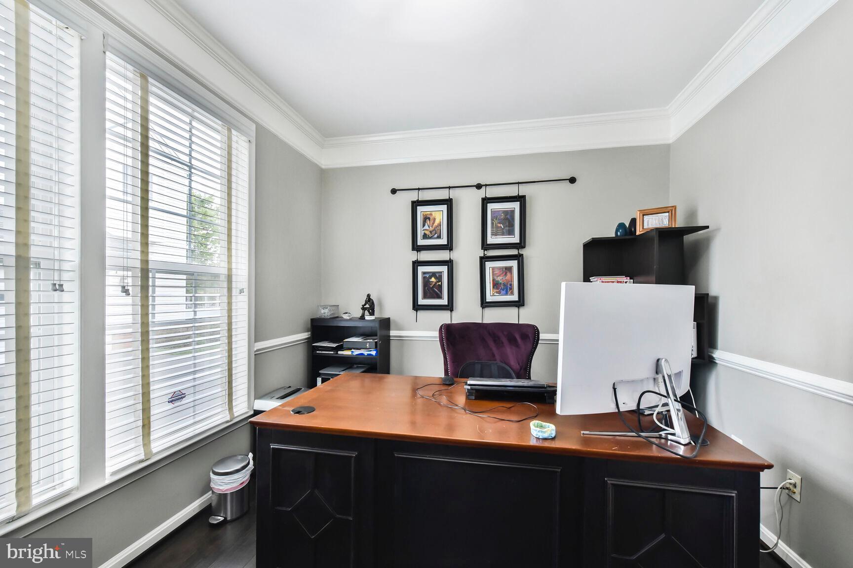 SIGNATURE AT BROADLANDS - Residential