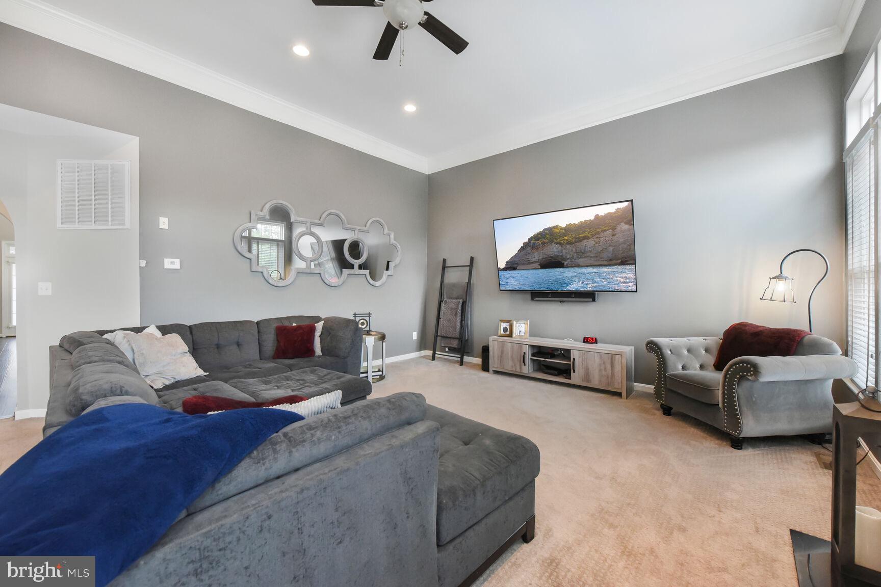 SIGNATURE AT BROADLANDS - Residential