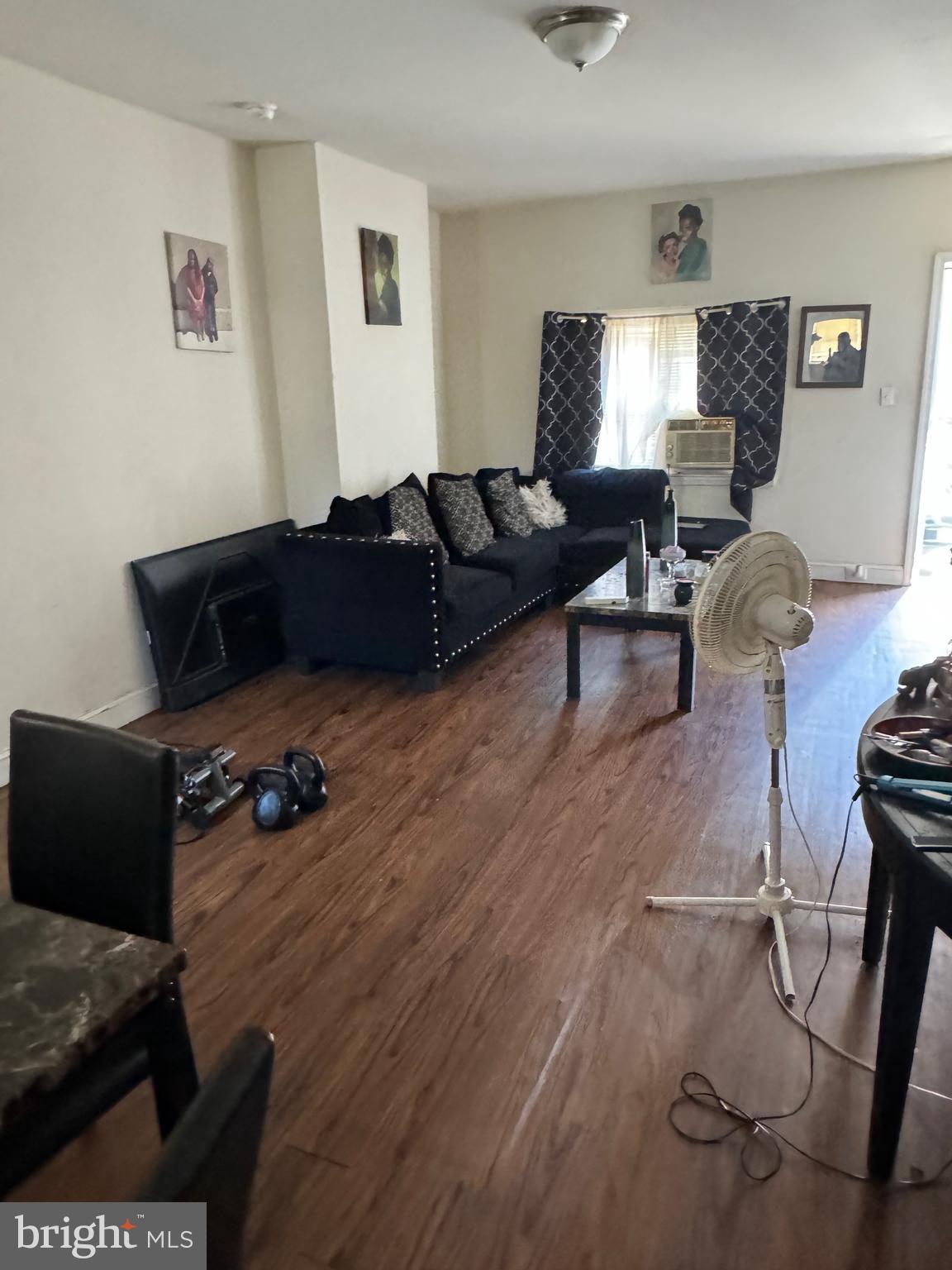 KENSINGTON - Residential