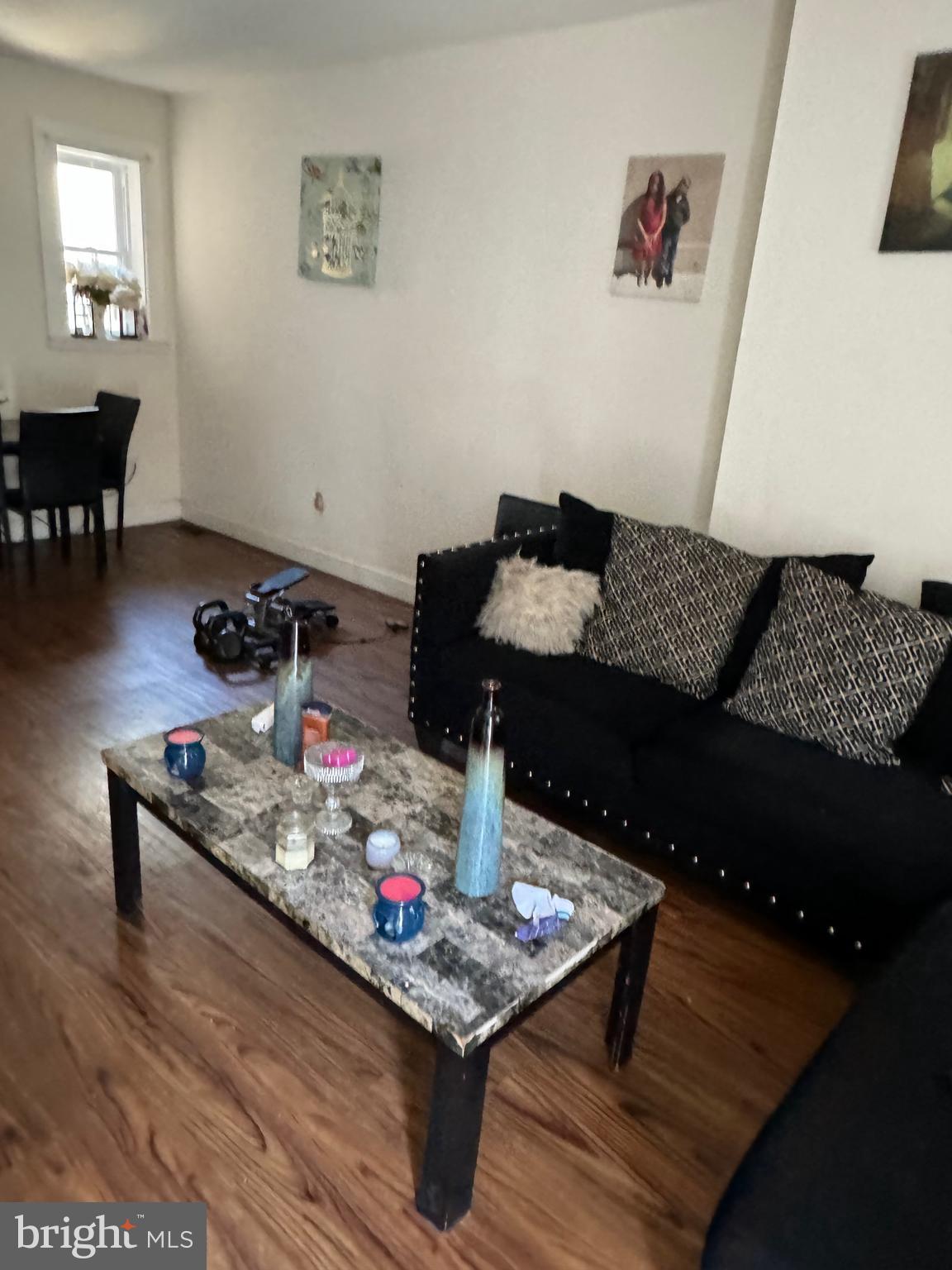 KENSINGTON - Residential