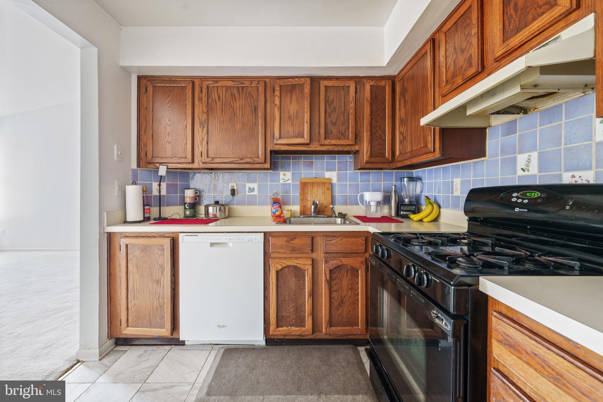 306 TRINITY COURT 12