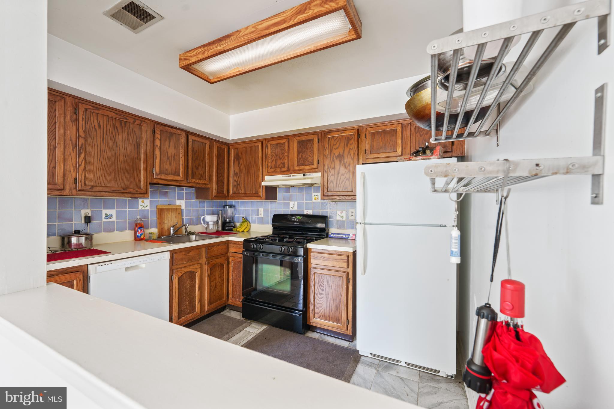306 TRINITY COURT 12
