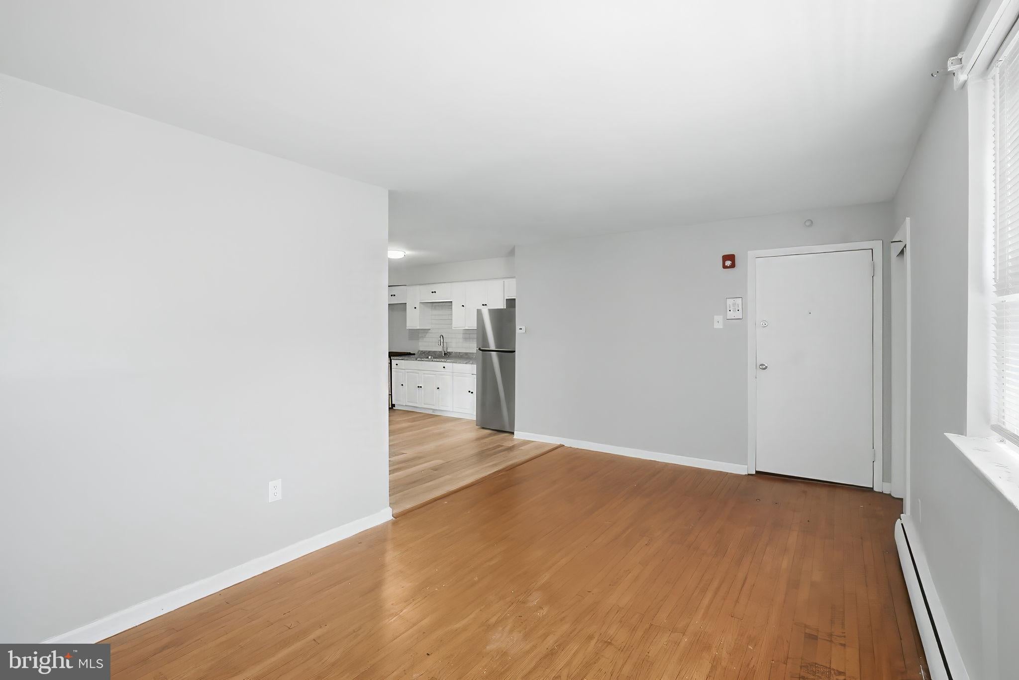 1201 W CHELTEN AVENUE 00