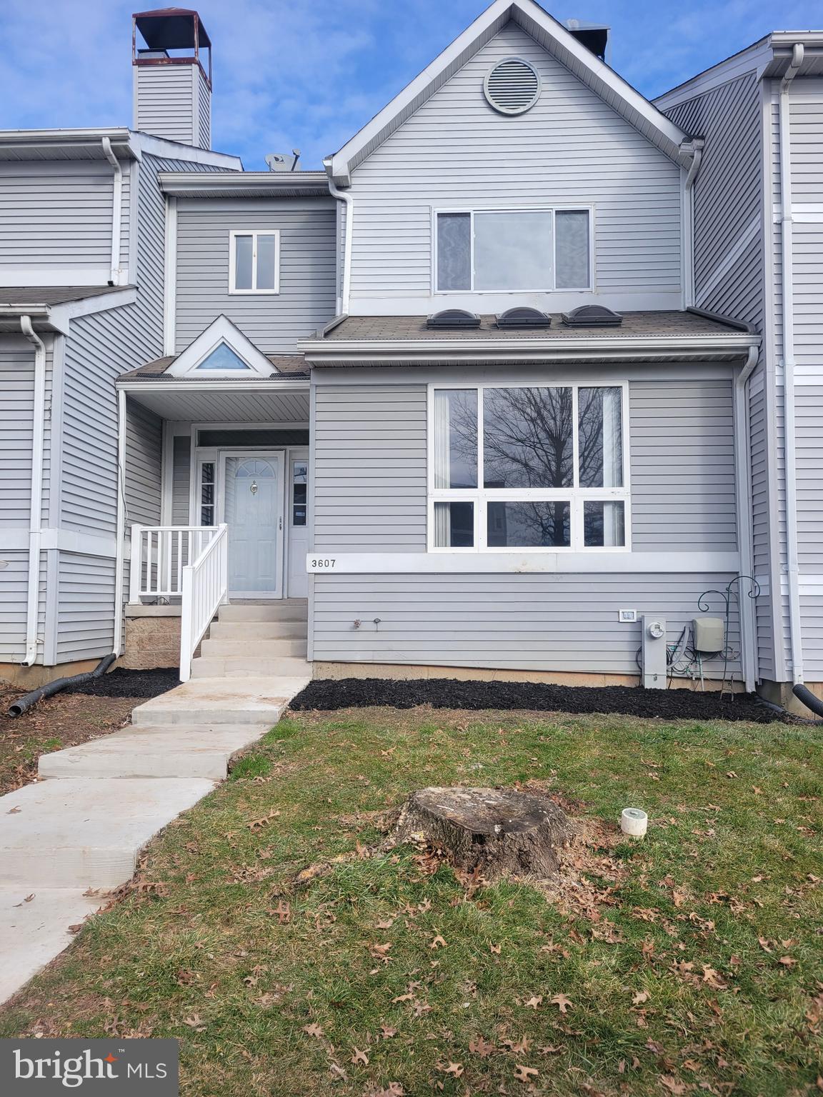 CONSTANT FRIENDSHIP - Residential