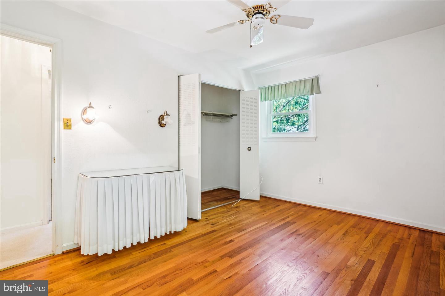 POINT OF WOODS - Residential