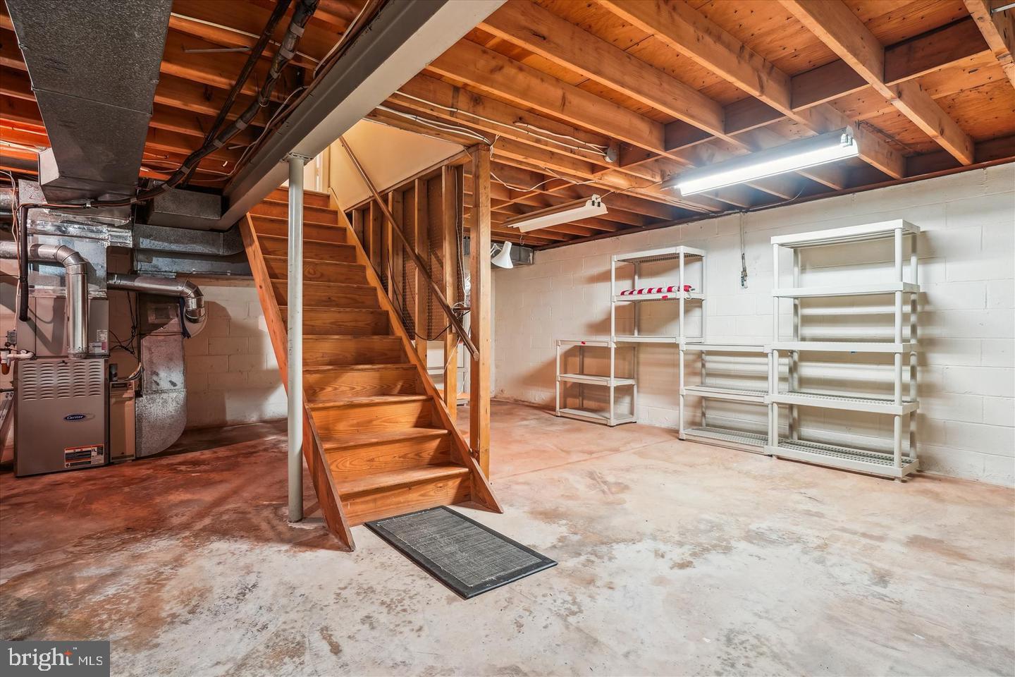 POINT OF WOODS - Residential