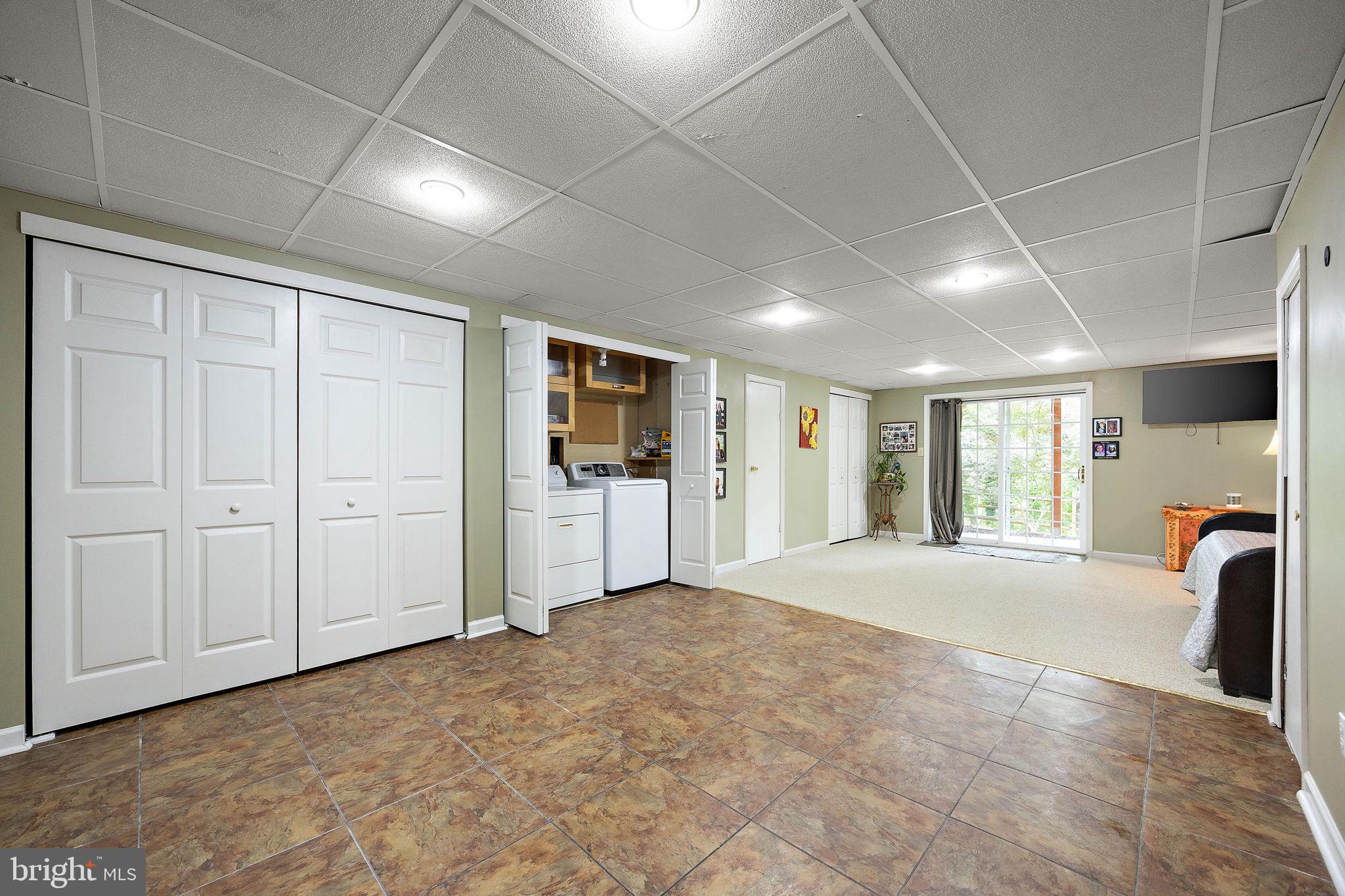 COVENTRY VILLAGE - Residential