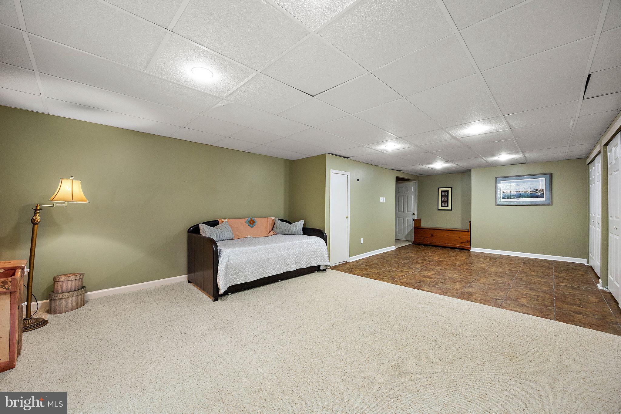 COVENTRY VILLAGE - Residential