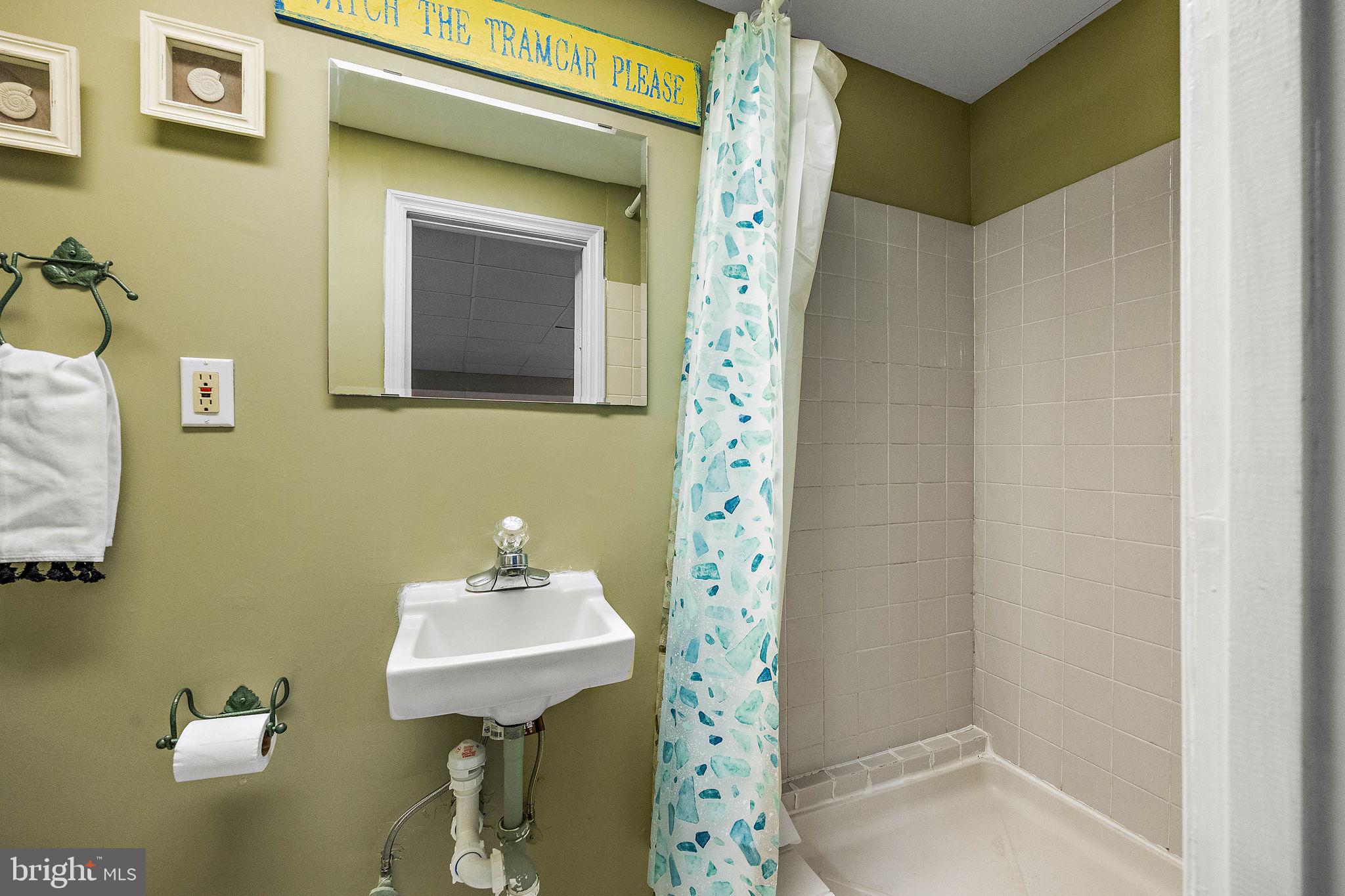 COVENTRY VILLAGE - Residential