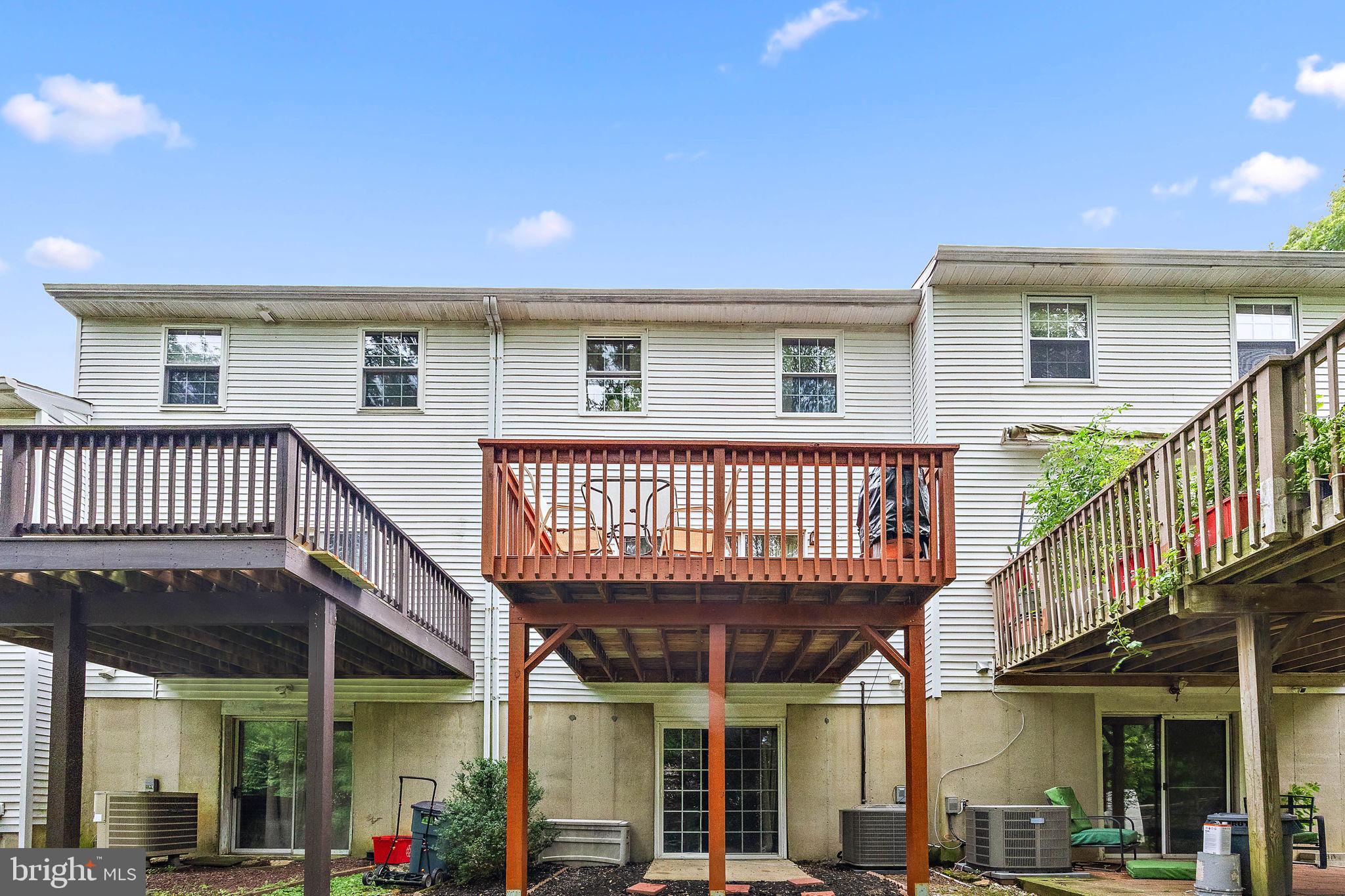 COVENTRY VILLAGE - Residential