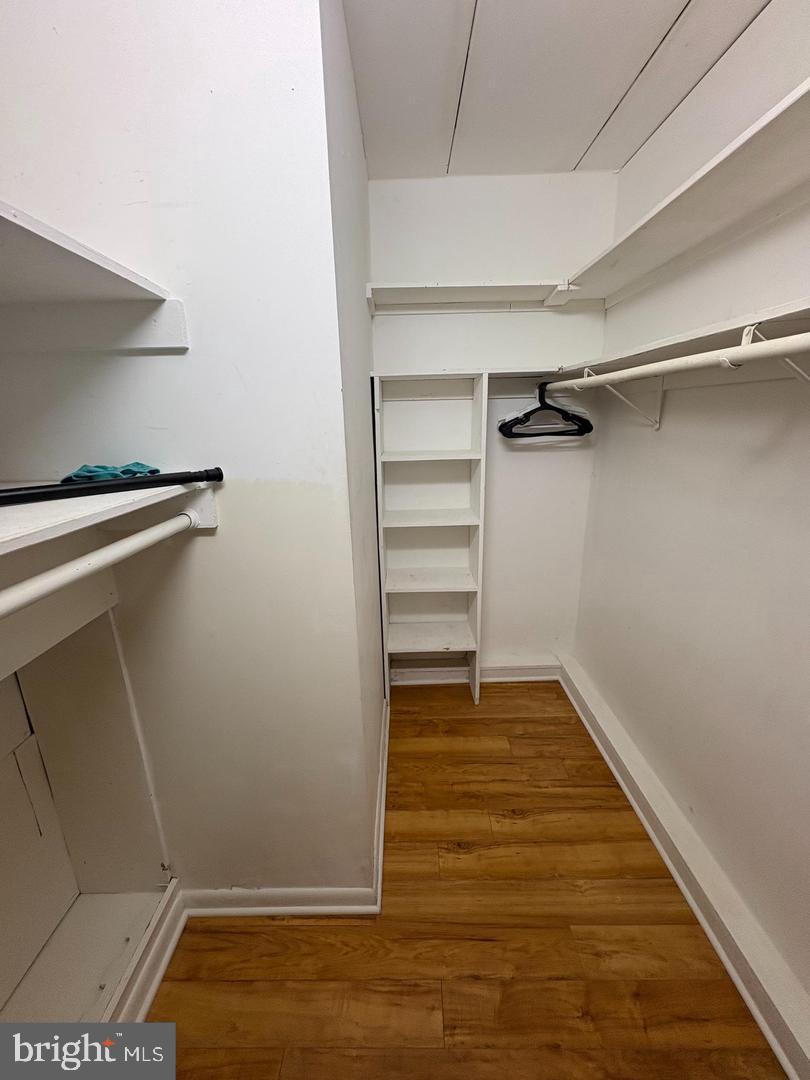 MEADOW WOOD - Residential