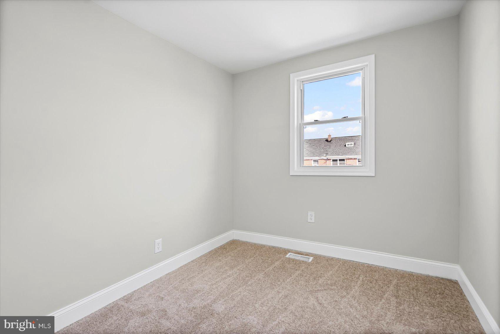 PERRING LOCH - Residential