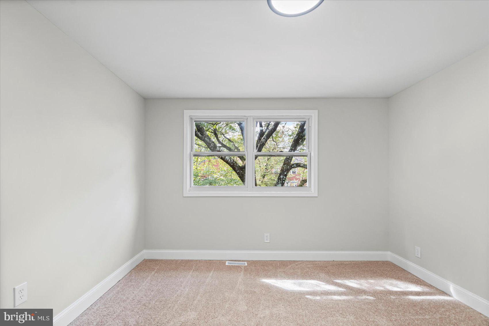 PERRING LOCH - Residential