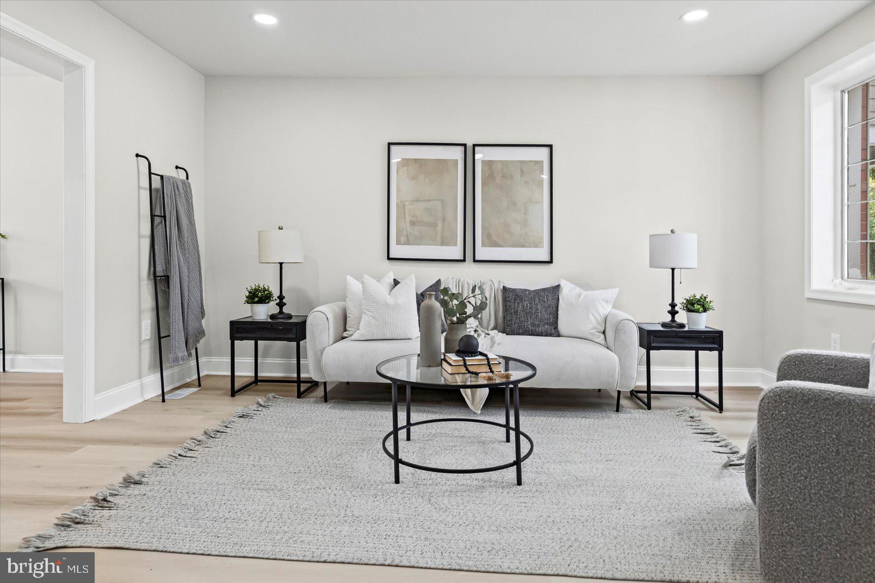 PERRING LOCH - Residential