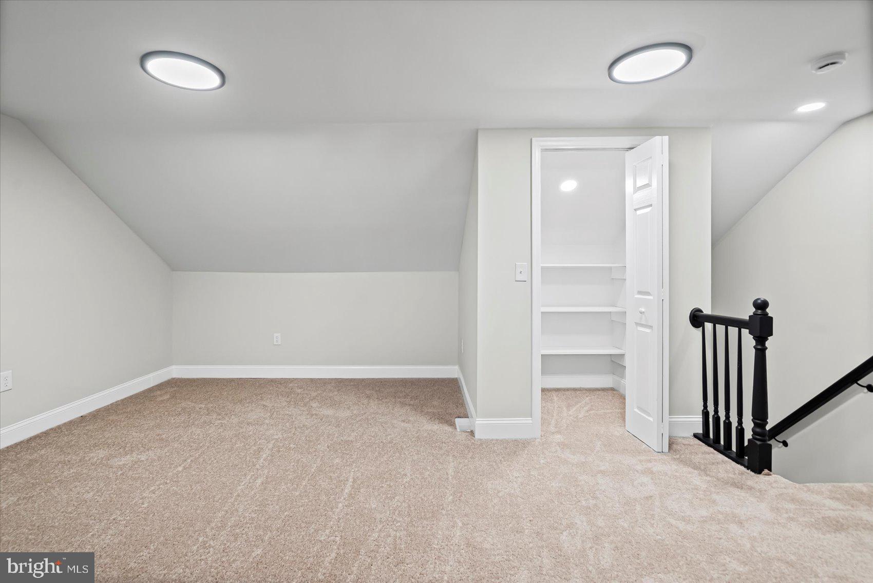 PERRING LOCH - Residential