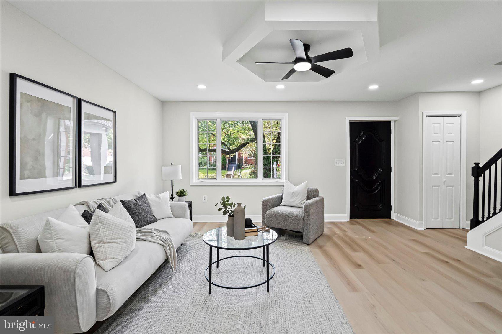 PERRING LOCH - Residential