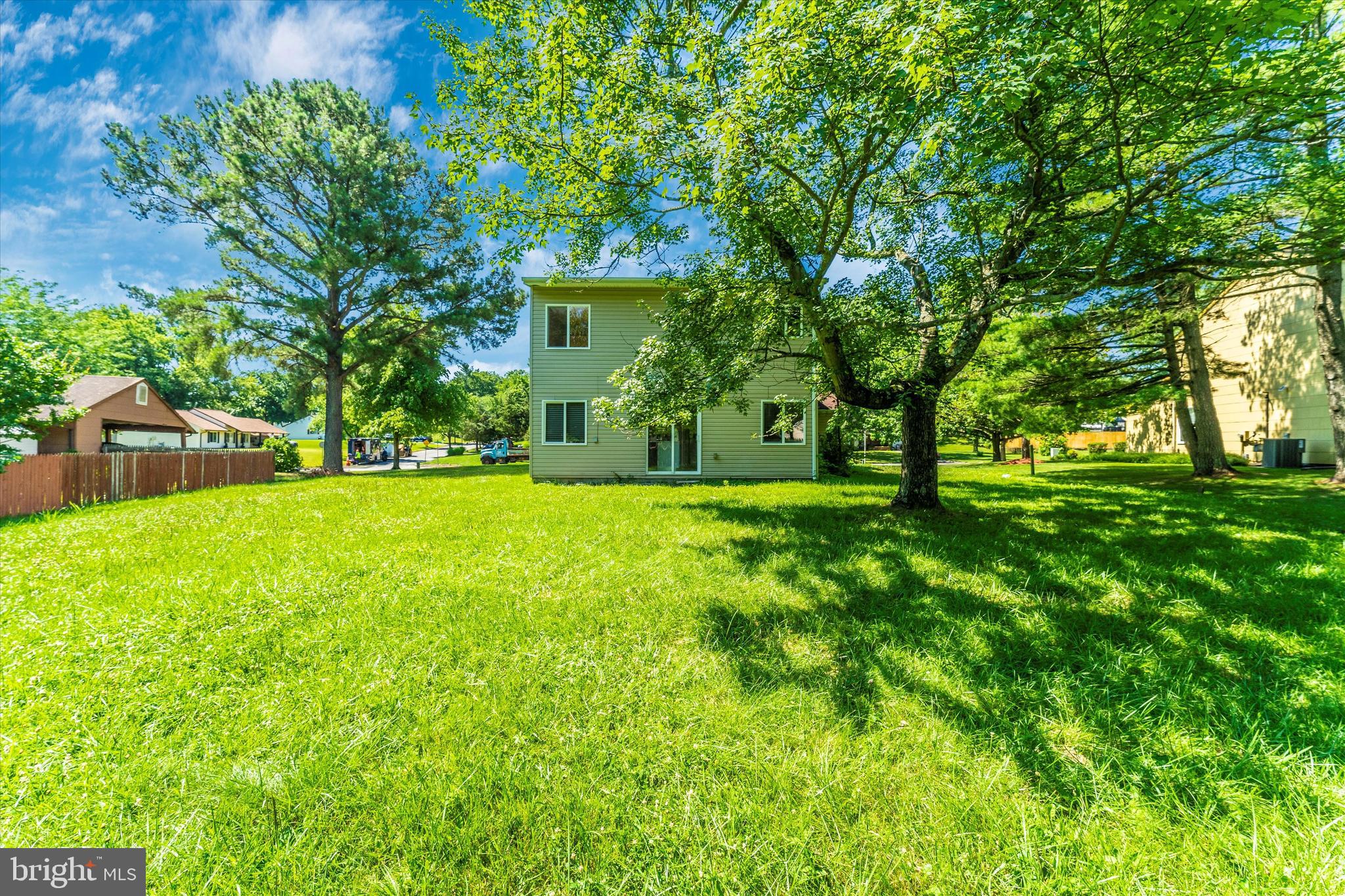 RAMBLING HILLS - Residential