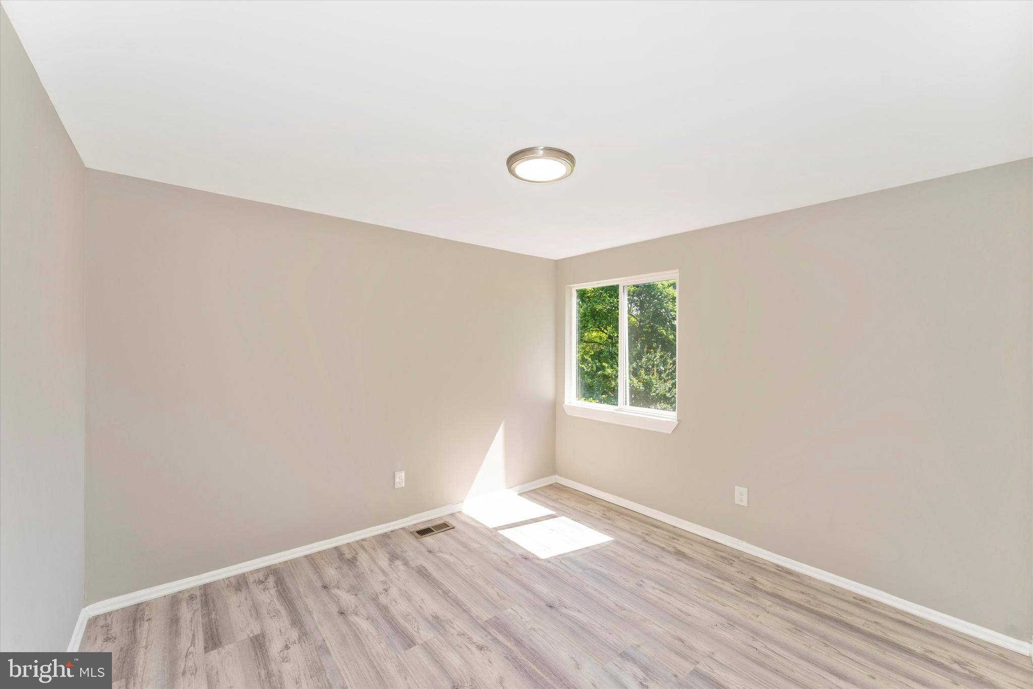 RAMBLING HILLS - Residential